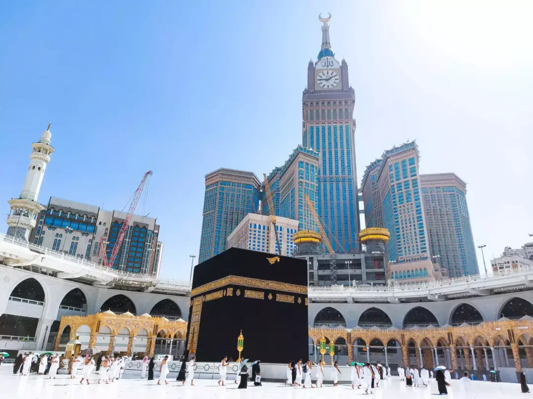 Trusted Hajj & Umrah Services in London-AIB Hajj & Umrah hero